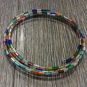 Multicolor barrel-shaped seed bead wire brac